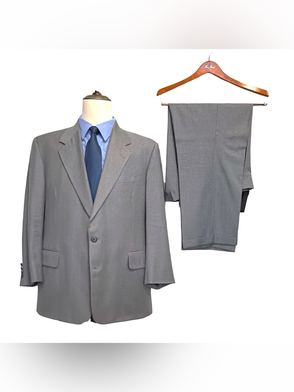 Tom James Royal Classic Gray Suit | 2-Piece | Hand Tailored | Executive Business - Picture 14 of 15